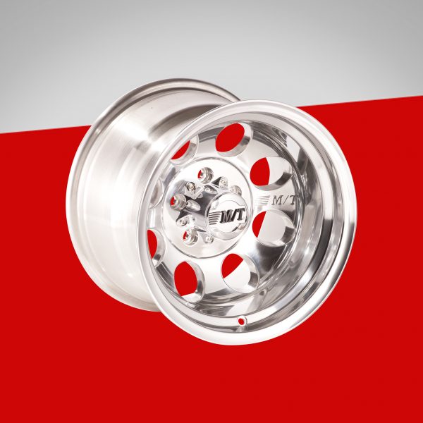 Mickey Thompson Classic 3 alloy wheel in polished silver