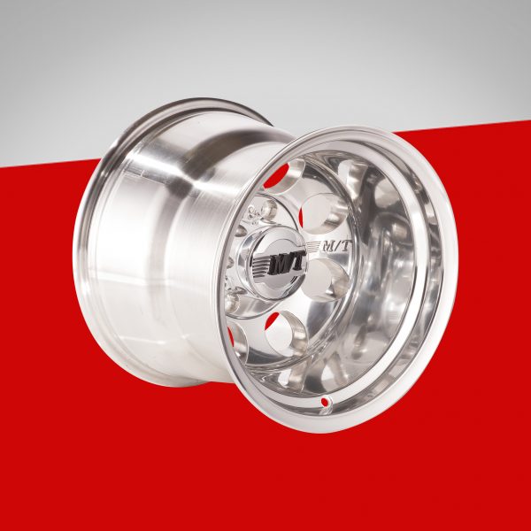 Mickey Thompson Classic 3 alloy wheel in polished silver